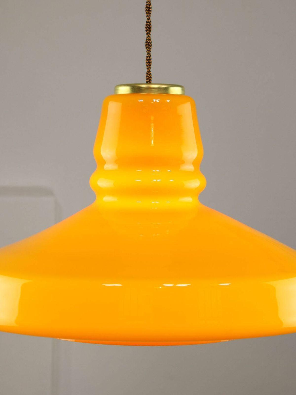 photo vinterior Mid Century Italian Yellow Glass And Brass Pendant Lamp