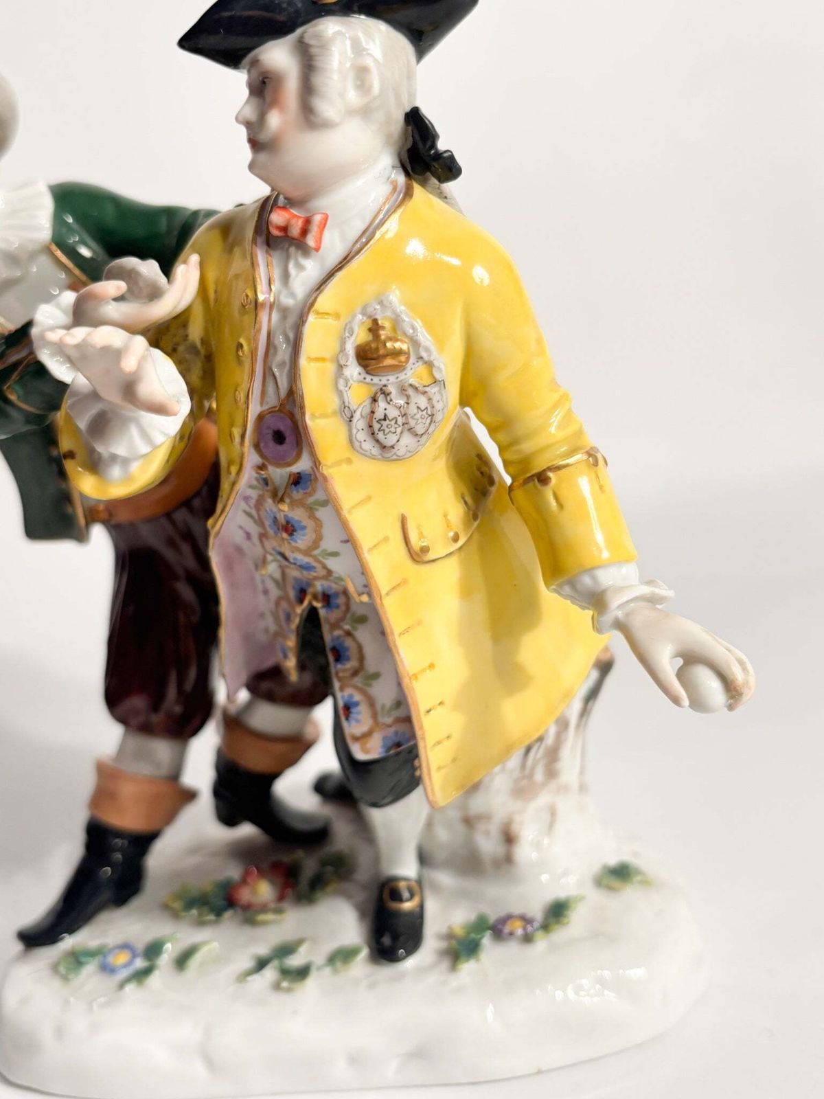 photo vinterior Polychrome Porcelain Sculpture Group From Ludwigsburg Of The 1800s