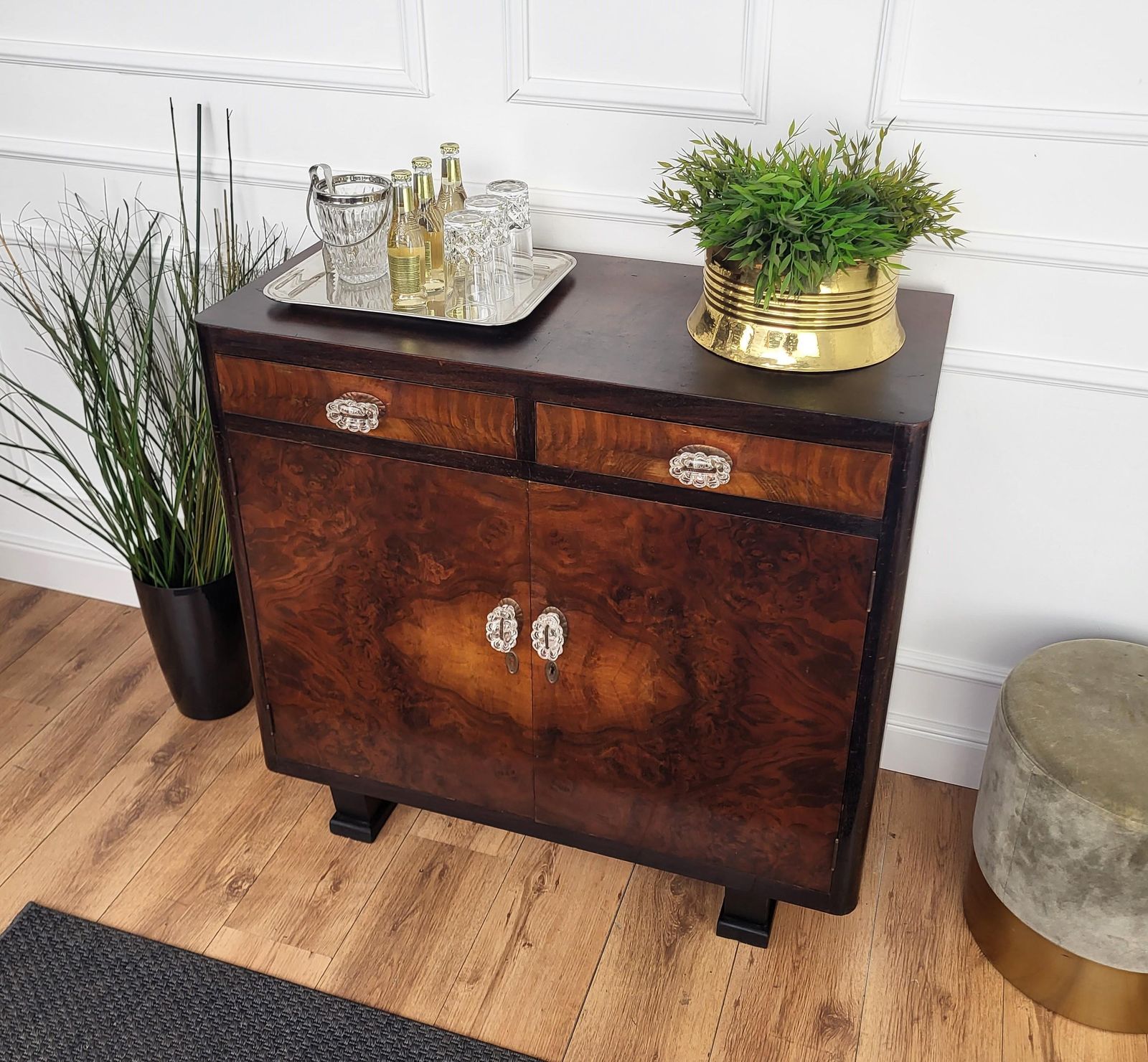 1940s Italian Art Deco Midcentury Modern Walnut Burl Brass Sideboard Credenza photo for sale