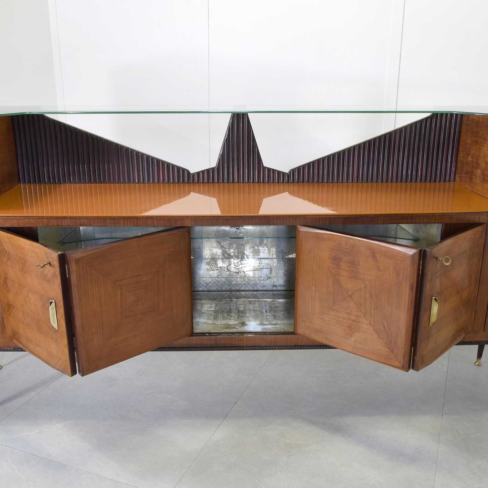 photo vinterior Consorzio Esposizione Mobili Cantù Buffet 1960s