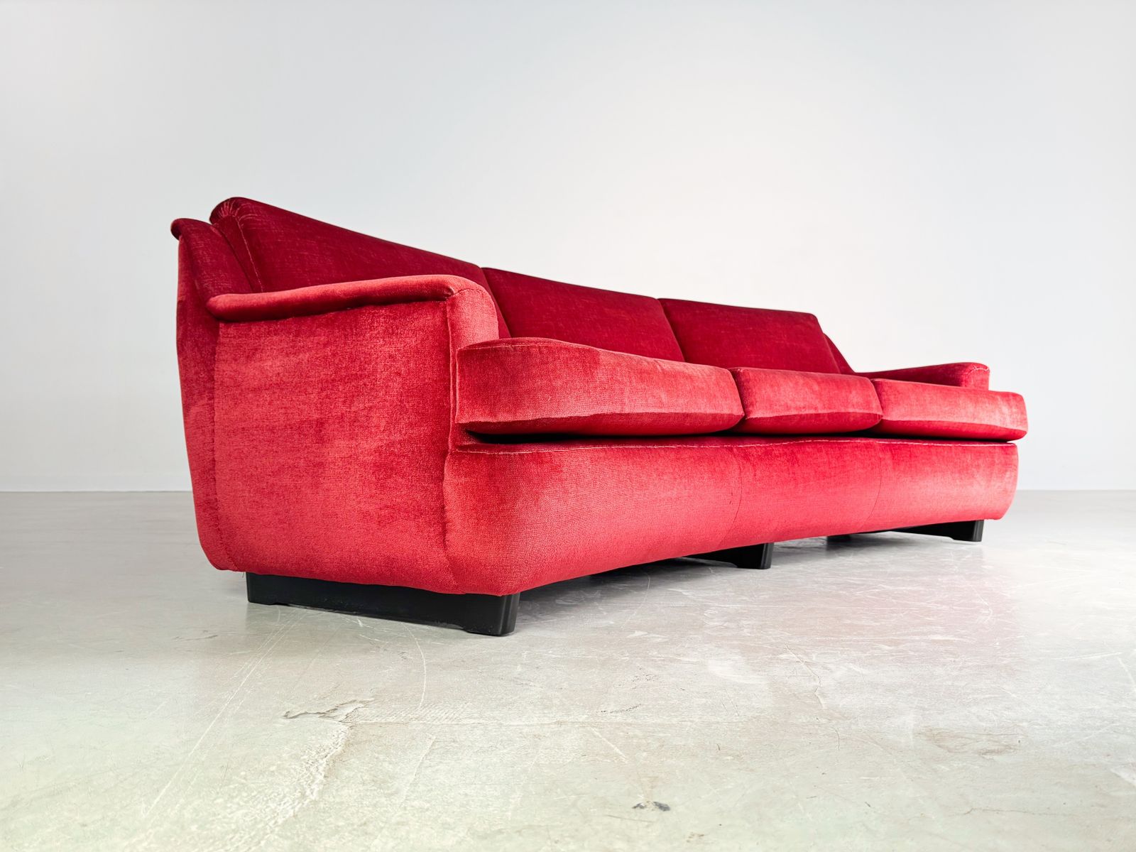 Meubels Mid Century Bank Vintage Sofa Jaren 1960 Rood Retro Fluweel photo