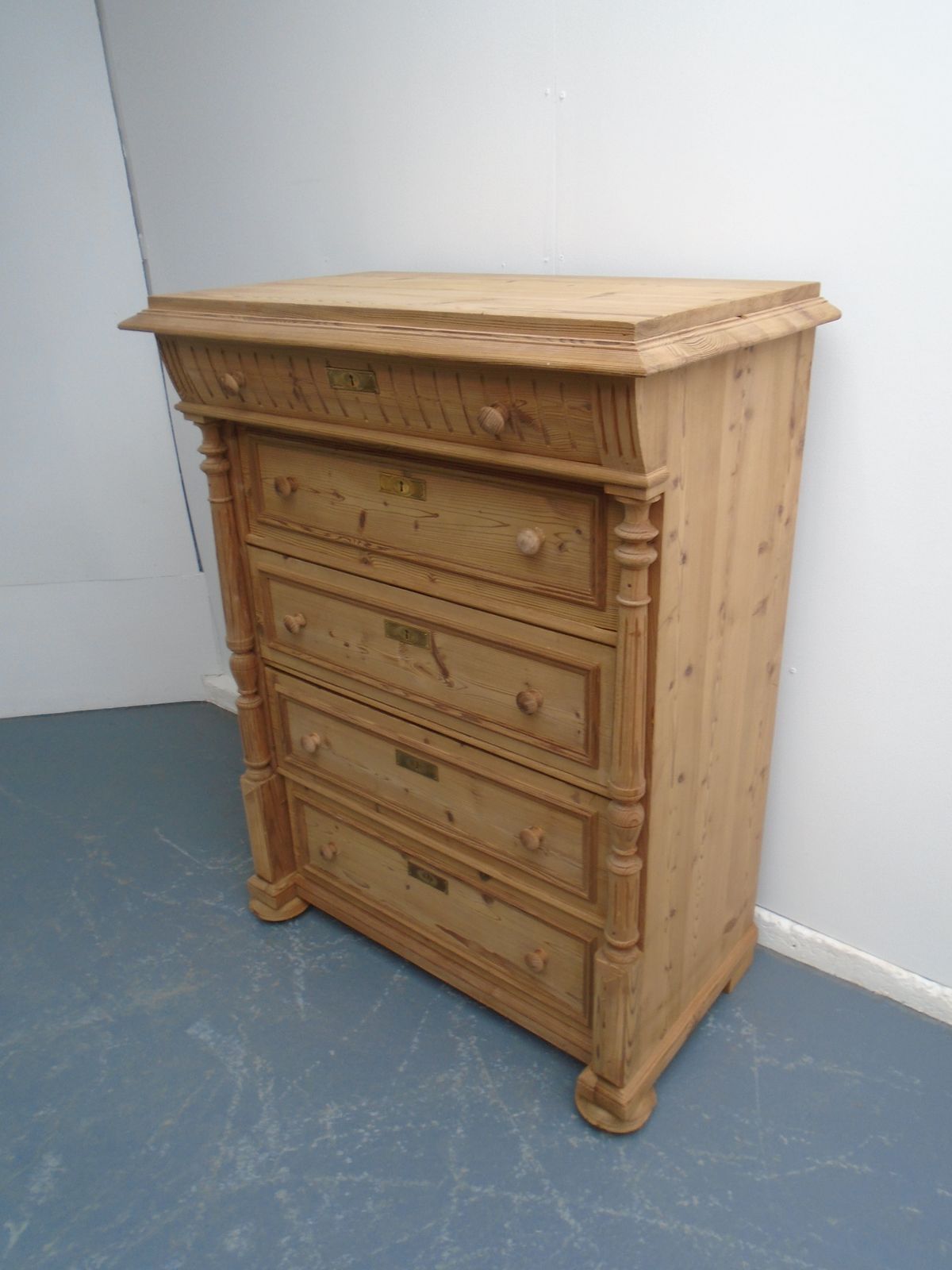 A Victorian Pine Tall 5 Drawer Chest Of Drawers To Wax / Paint