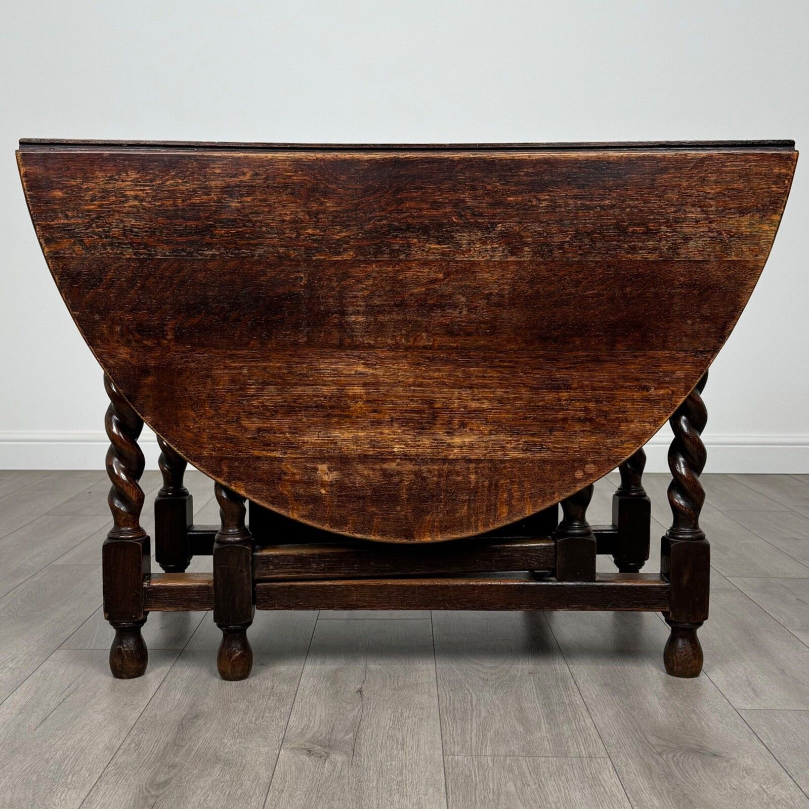 Antique 20th Century Oak Gate Leg Table Of Good Quality photo vinterior