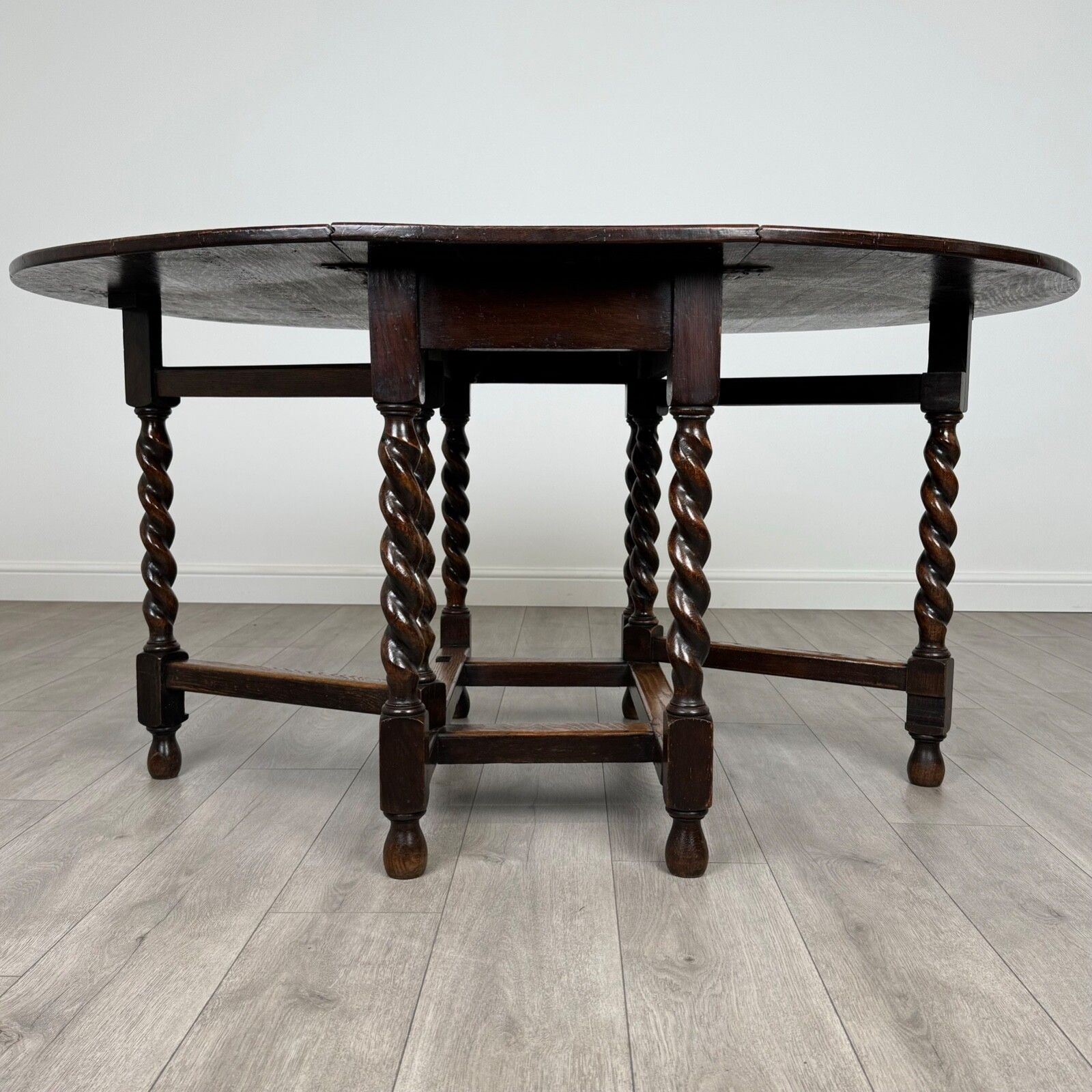 photo furniture Antique 20th Century Oak Gate Leg Table Of Good Quality