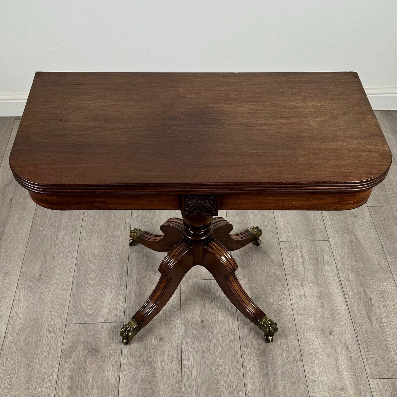 photo furniture Antique 19th Century Regency Style Tea Table In Mahogany