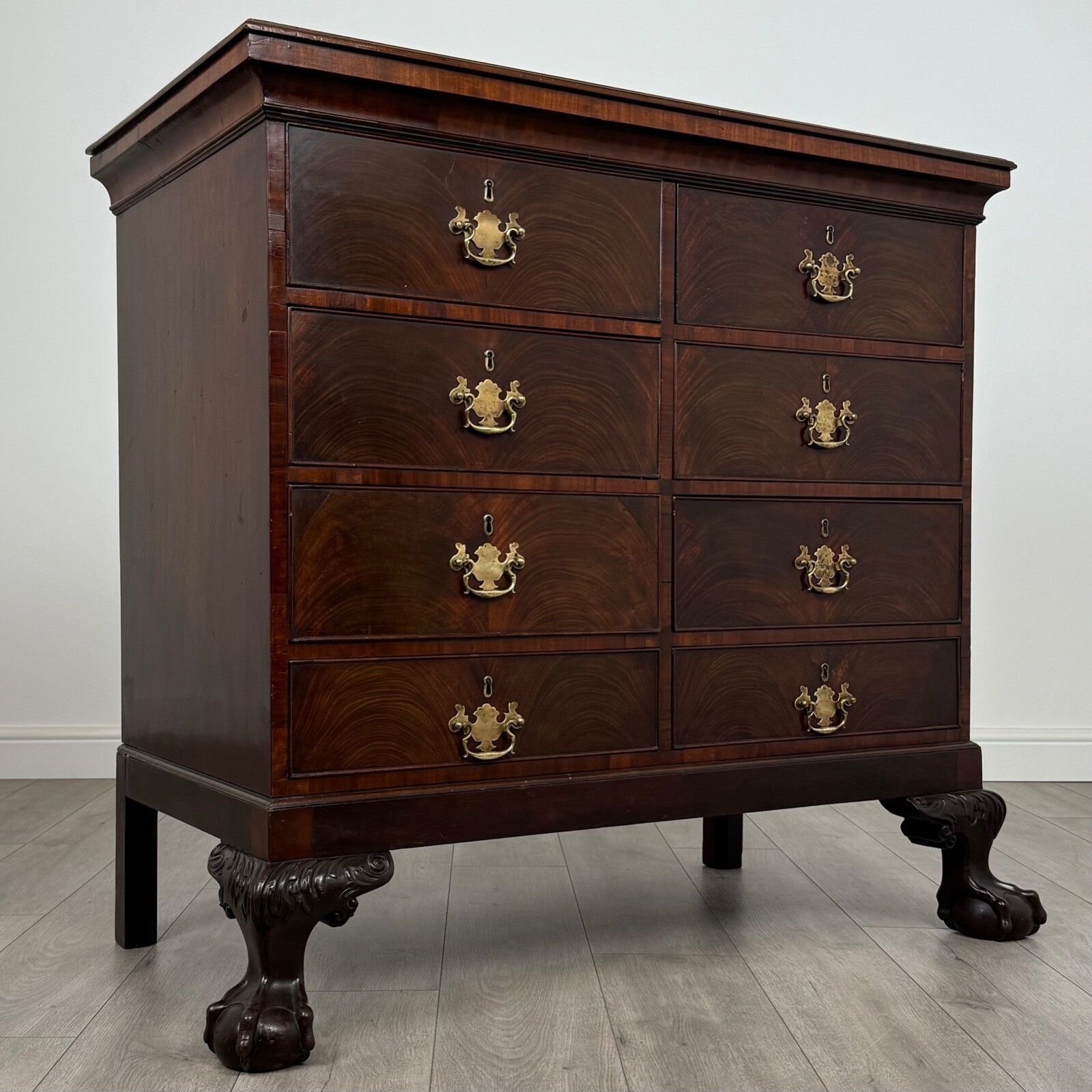 Antique 19th Century Irish Chest Of Drawers In Mahogany photo vintage