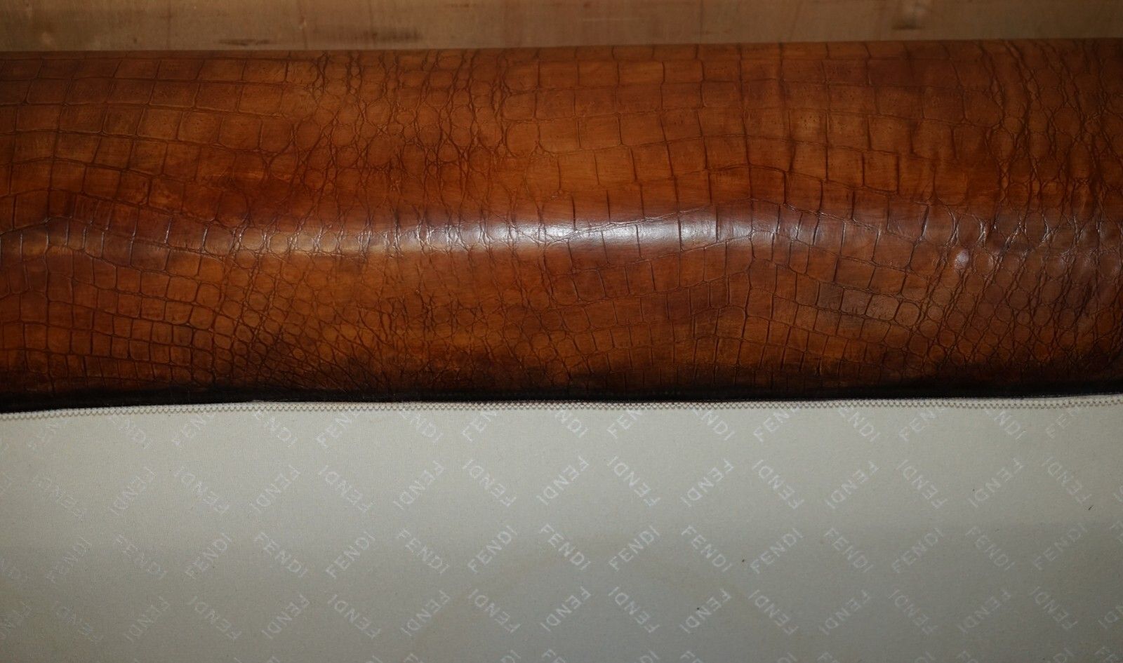 photo vintage Rare Equestrian Embossed Fendi Crocodile Alligator Leather Patina Hand Dyed Sofa