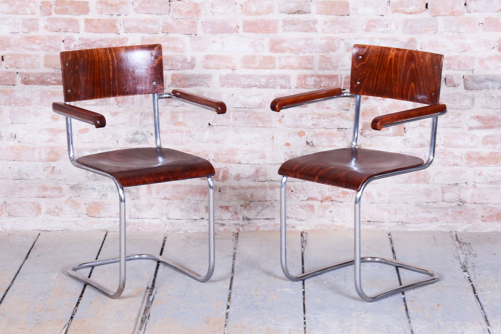 Set Of 2 Restored Bauhaus Chairs, By Mart Stam, Chrome, Plywood, Germany, 1930s photo 1100.0
