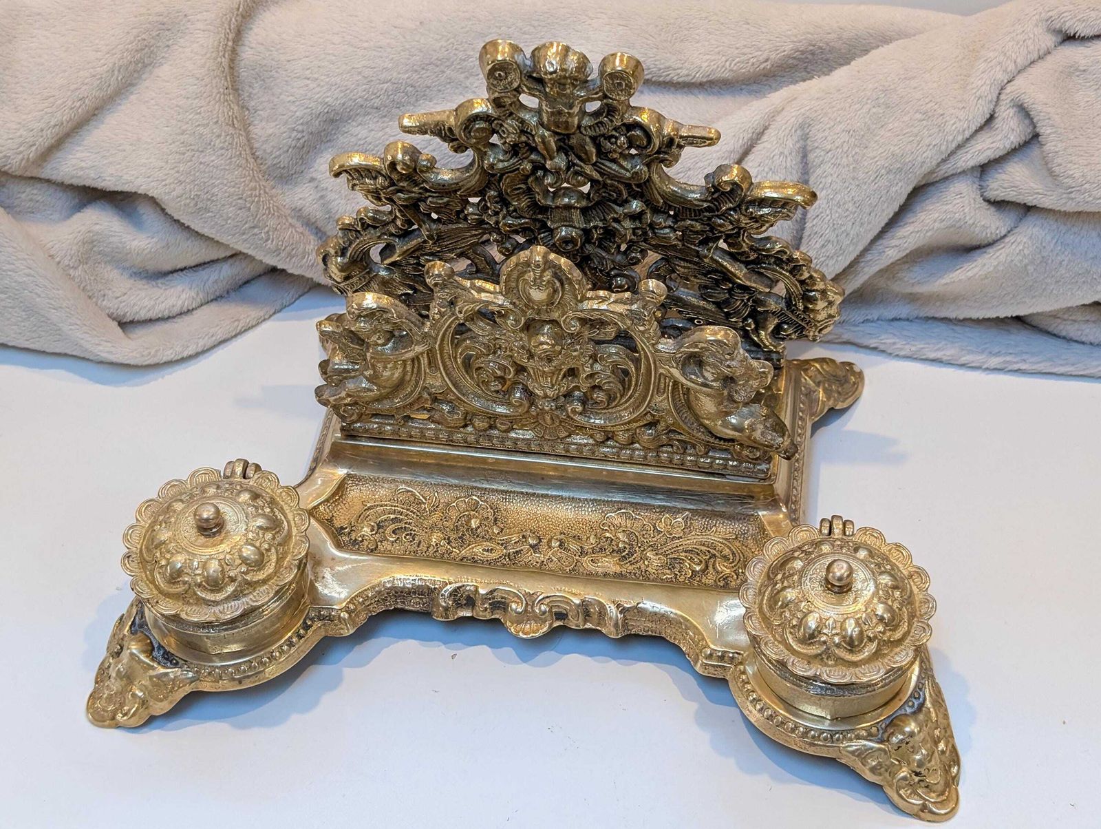 Wonderful Antique Putti Cherub Rococo French Art Nouveau Double Solid Brass Inkwell, Letter Holder. photo vintage