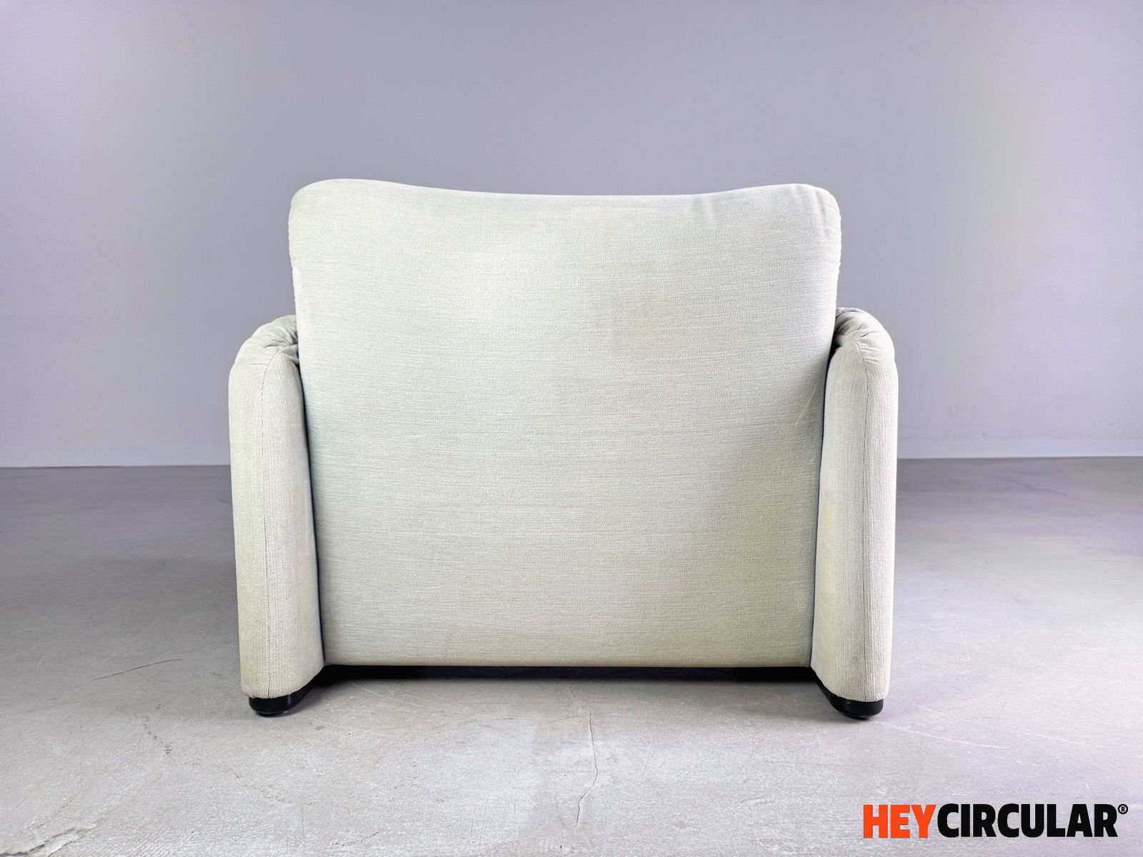 photo furniture Original Cassina Maralunga Armchair Vico Magistretti Fabric Turquoise