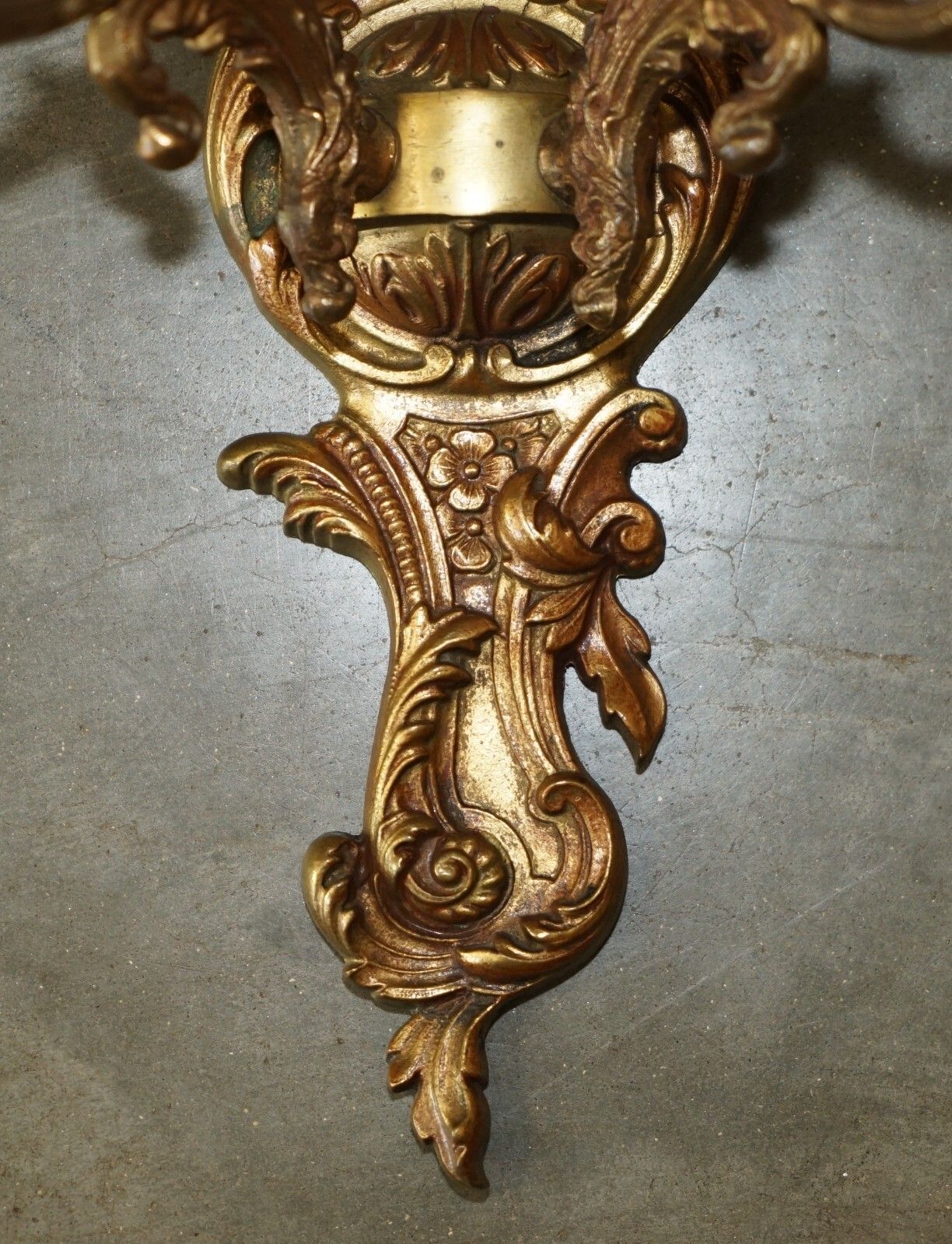 photo vintage Ornate Pair Of Stunning Antique French 1920's Bronzed Candle Sconce Wall Lights