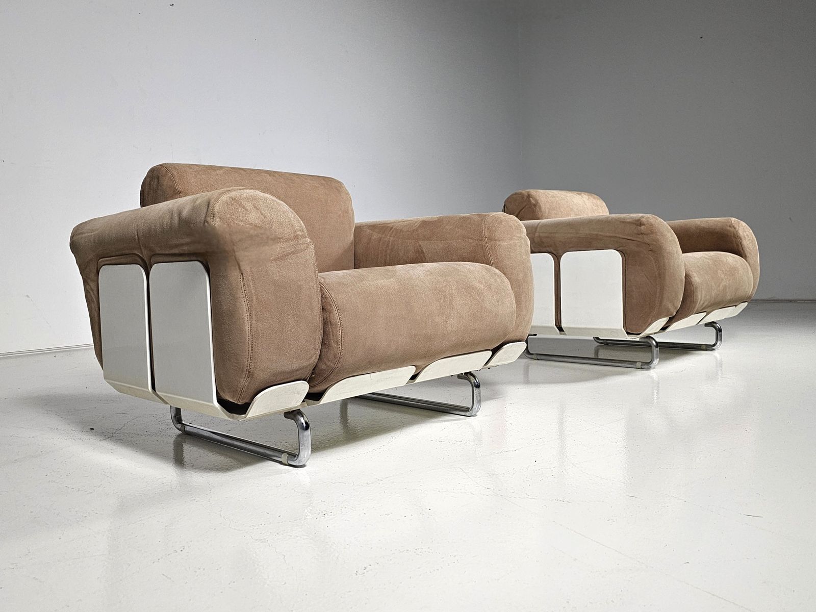 Pair Of Senzafine Lounge Chairs In Original Suede By Eleonore Peduzzi Riva For Zanotta, 1960s photo furniture