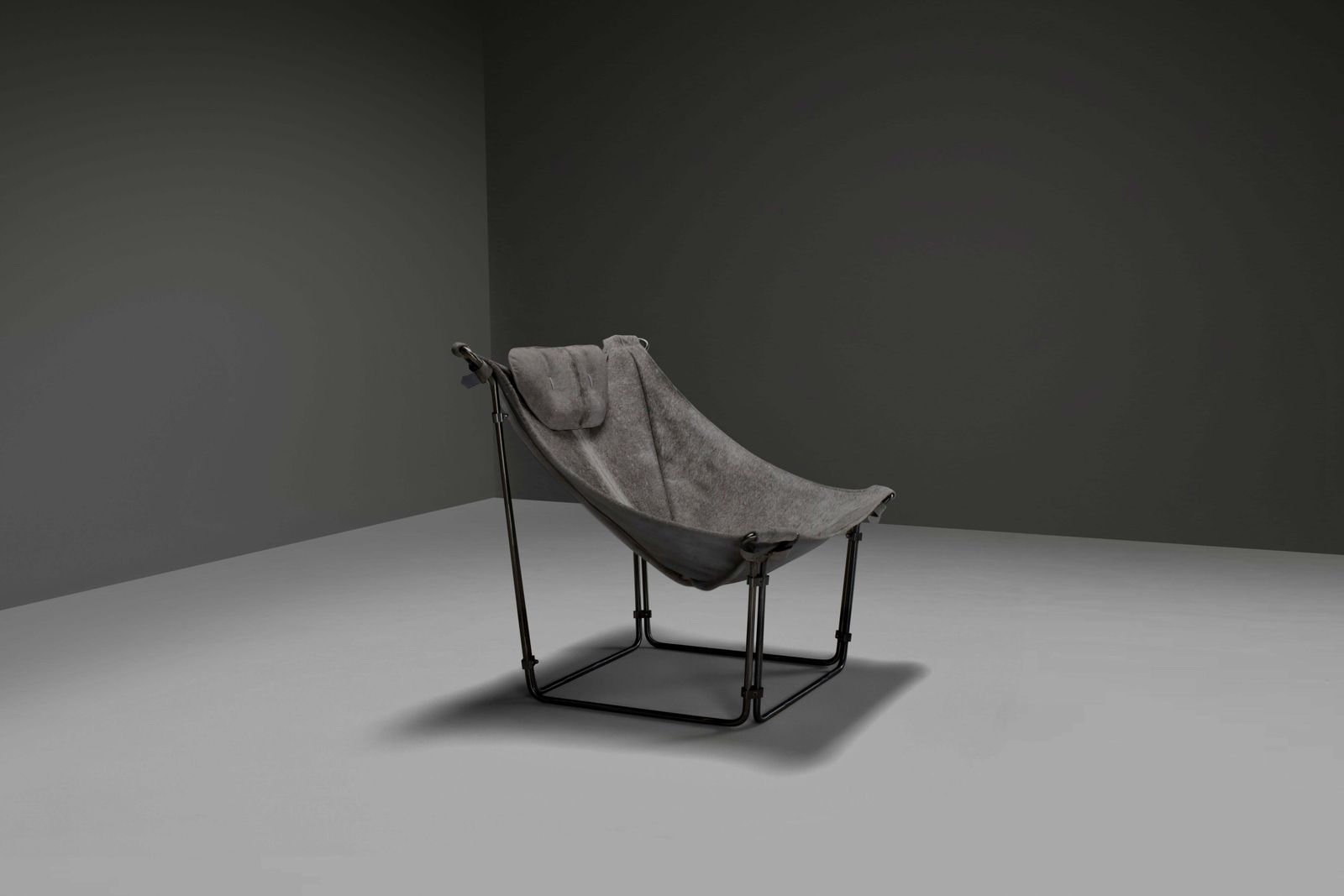 ‘Buffalo’ Lounge Chair In Cow Hide And Steel By Kwok Hoi Chan, France 1969 photo vinterior