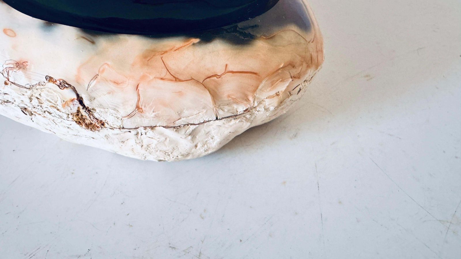 1960s Italian Freeform Onyx Ashtray, Polished Stone With Dark Brown White Pink photo vintage