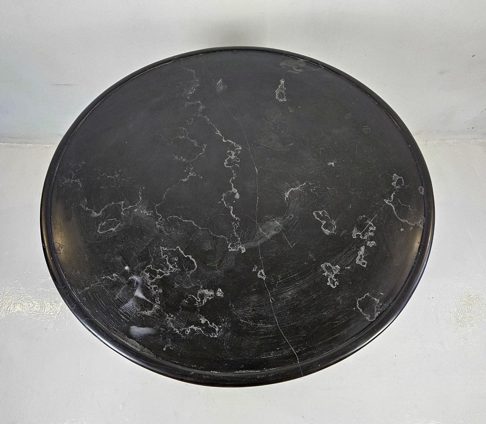 photo vinterior Empire 19th Century Round Pedestal Table France