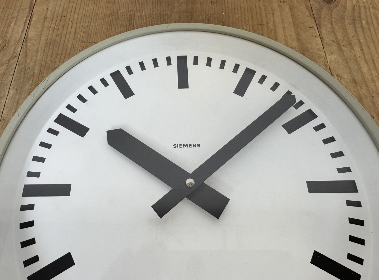 Grey Industrial Factory Wall Clock From Siemens, 1970s photo vinterior