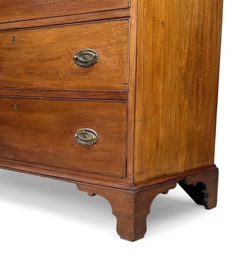 595.0 Antique Georgian Walnut Chest Of Drawers George 11 Superior Quality Bracket Feet photo