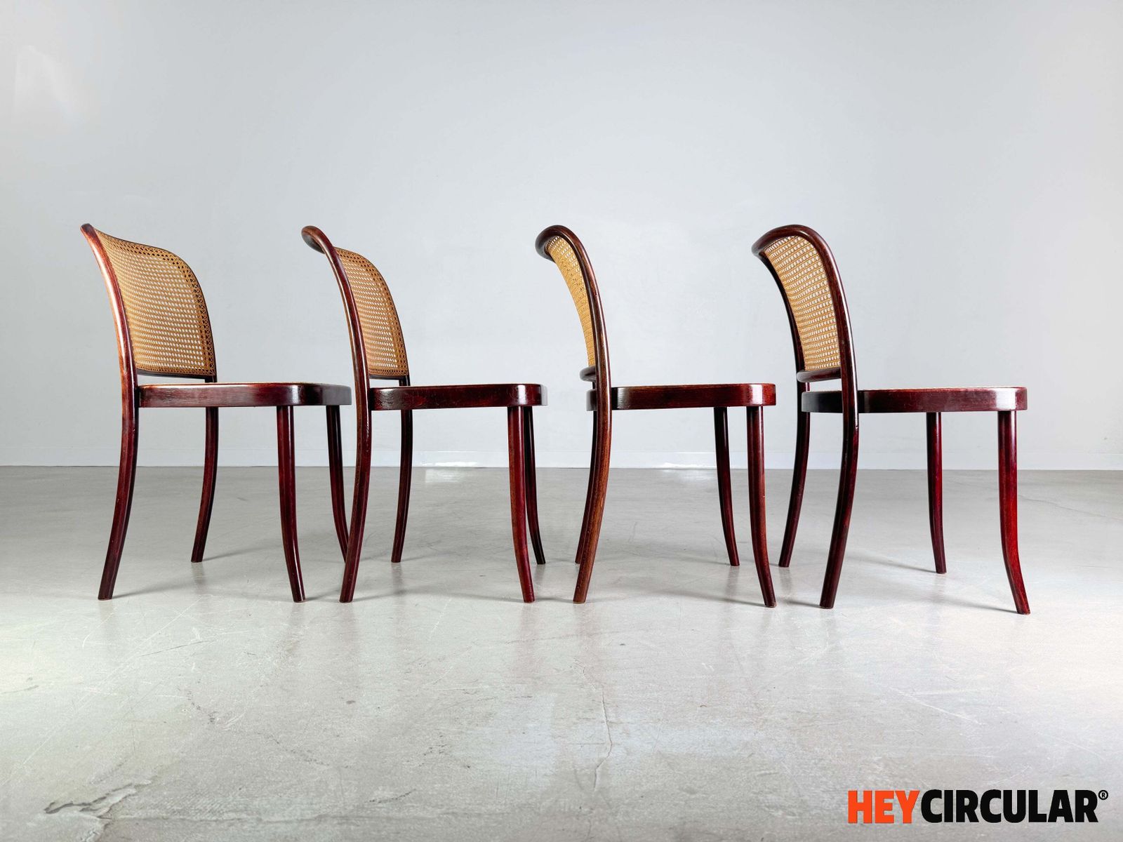 Set Of 4 Mid Century Chairs Thonet Model 811 Josef Hoffmann photo vinterior