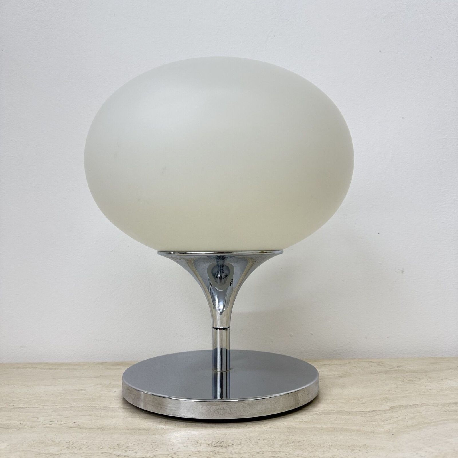 Opaline Glazen Space Age Lamp Van Kaiser Leuchten, Verchroomd Staal En Gietijzer, Jaren 1970