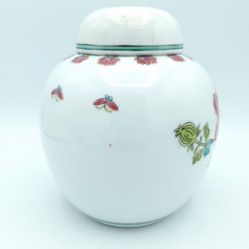 Ginger Jar X 2 Zhongguo Jingdezhen Zhi Factory Letter Q Famille Rose 60 70s Vtg photo 140.0
