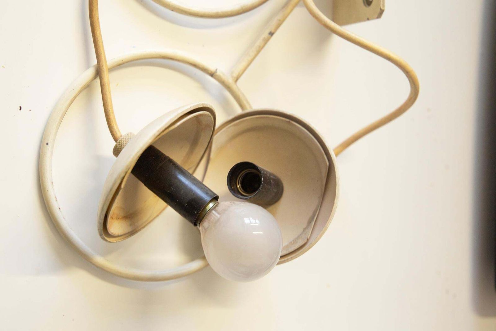 Gino Sarfatti For Arteluce. Pair Of Italian Sconces Mod.283/3 photo Lighting