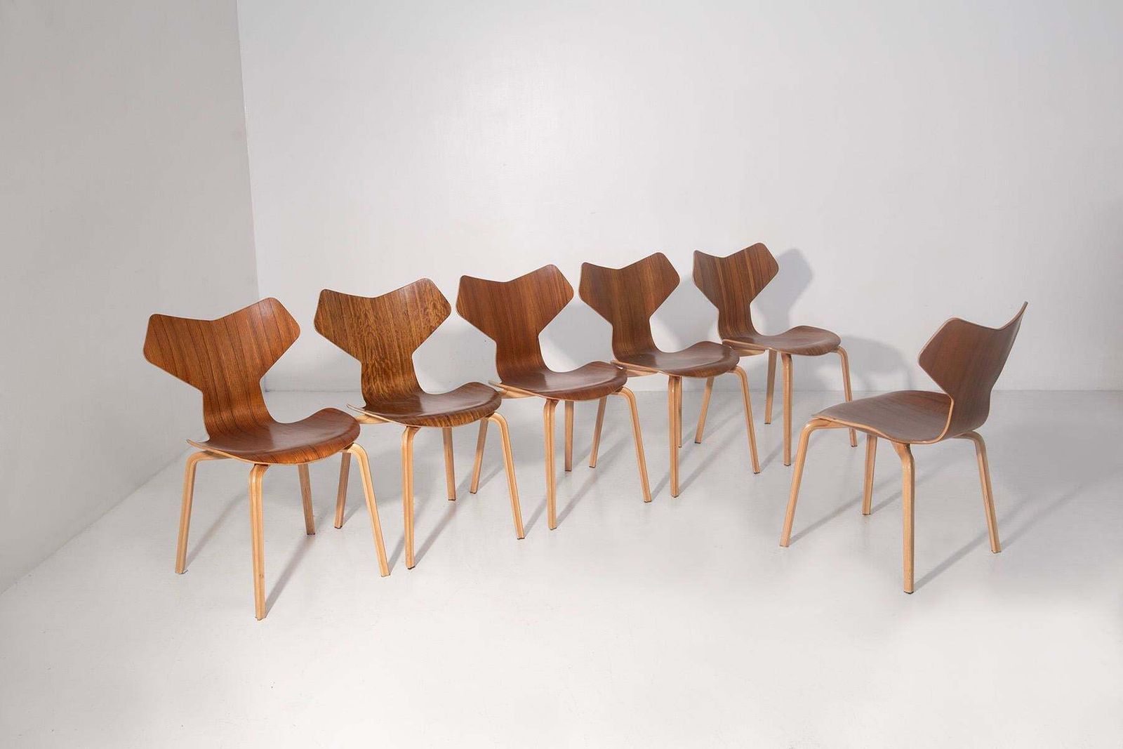 Set Of Six Chairs By Arne Jacobsen Mod. Grand Prix Prod. Fritz Hansen photo furniture