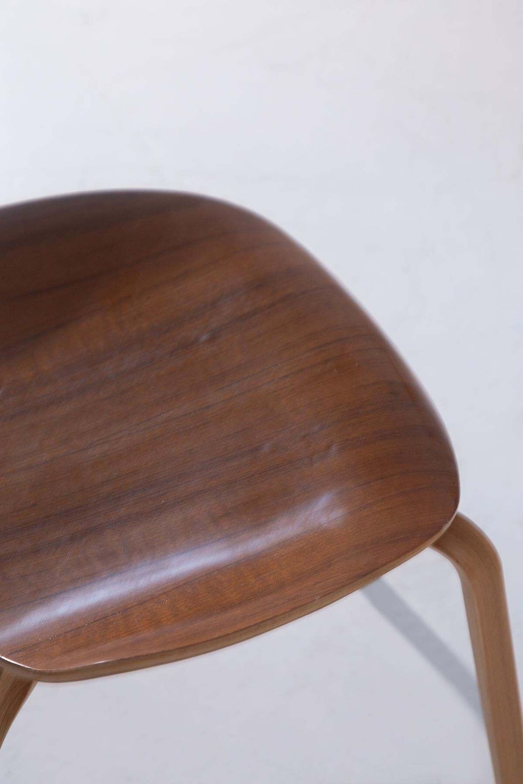 Set Of Six Chairs By Arne Jacobsen Mod. Grand Prix Prod. Fritz Hansen photo vinterior