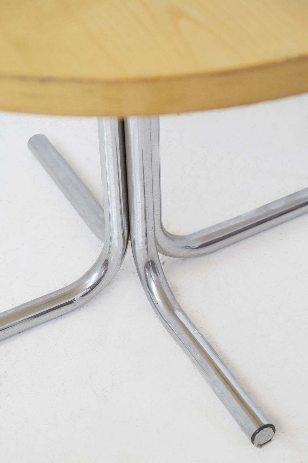 Italian Round Table By Gae Aulenti Attr. For Elam In Steel And Wood photo buy