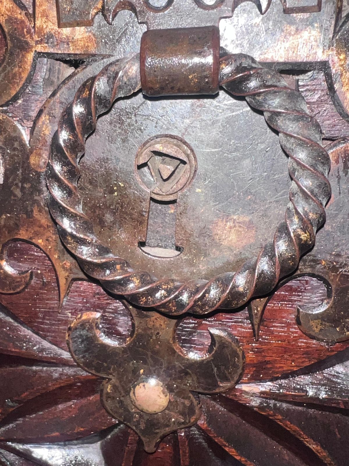 photo vinterior 19th Century Italian Carved Cassone Trunk With Original Hardware, 1890s