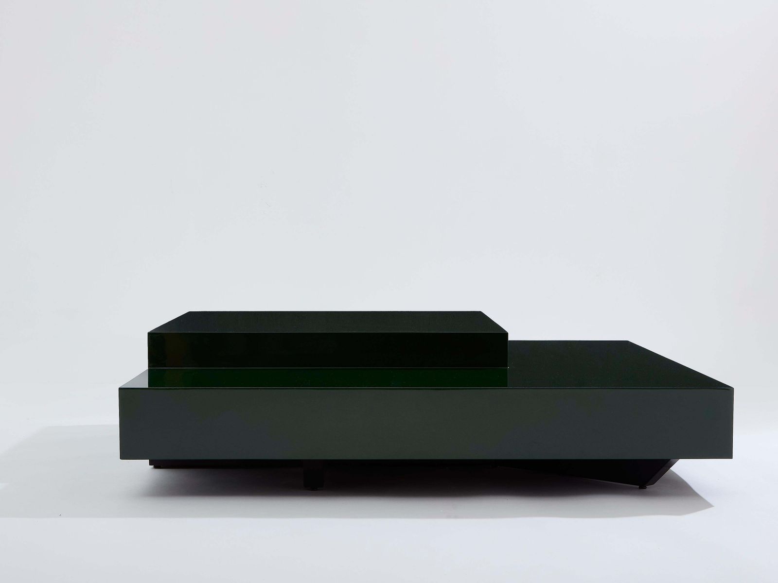photo for sale Table basse carrée Willy Rizzo laquée vert forêt, années 1970