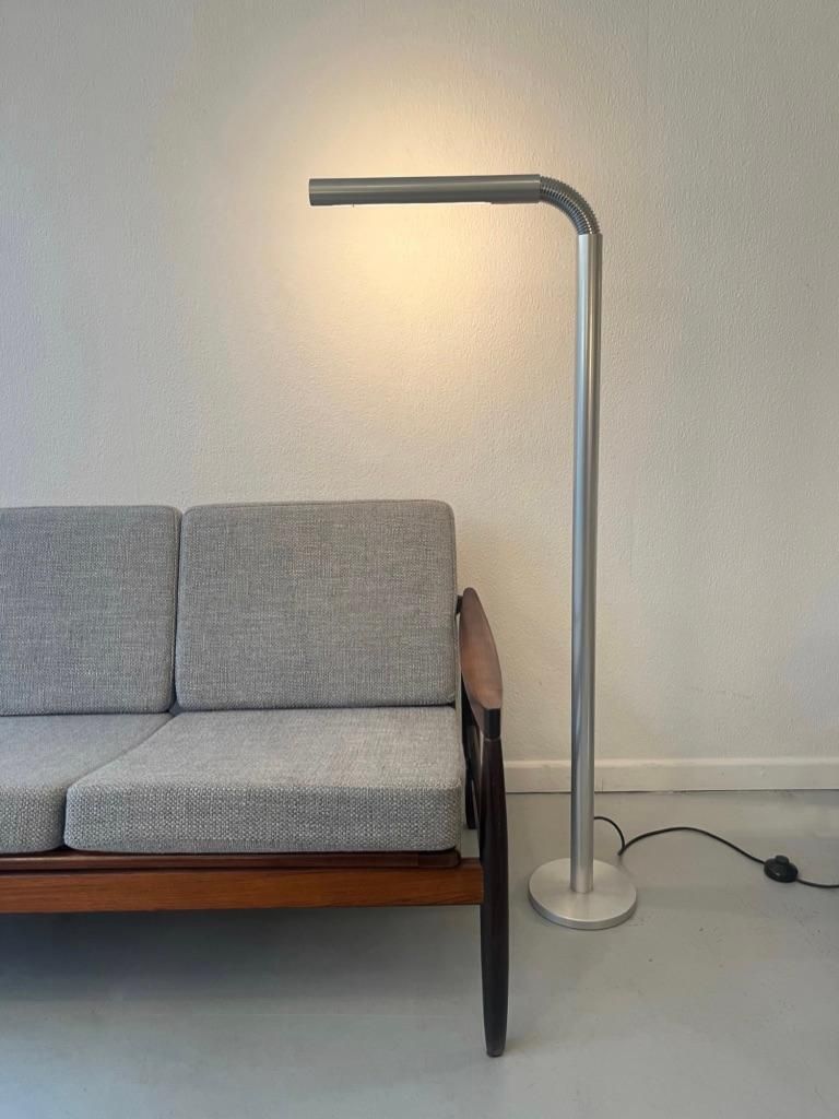 photo vinterior S1 Adjustable Aluminum Floor Lamp By Rico & Rosemary Baltensweiler, Switzerland