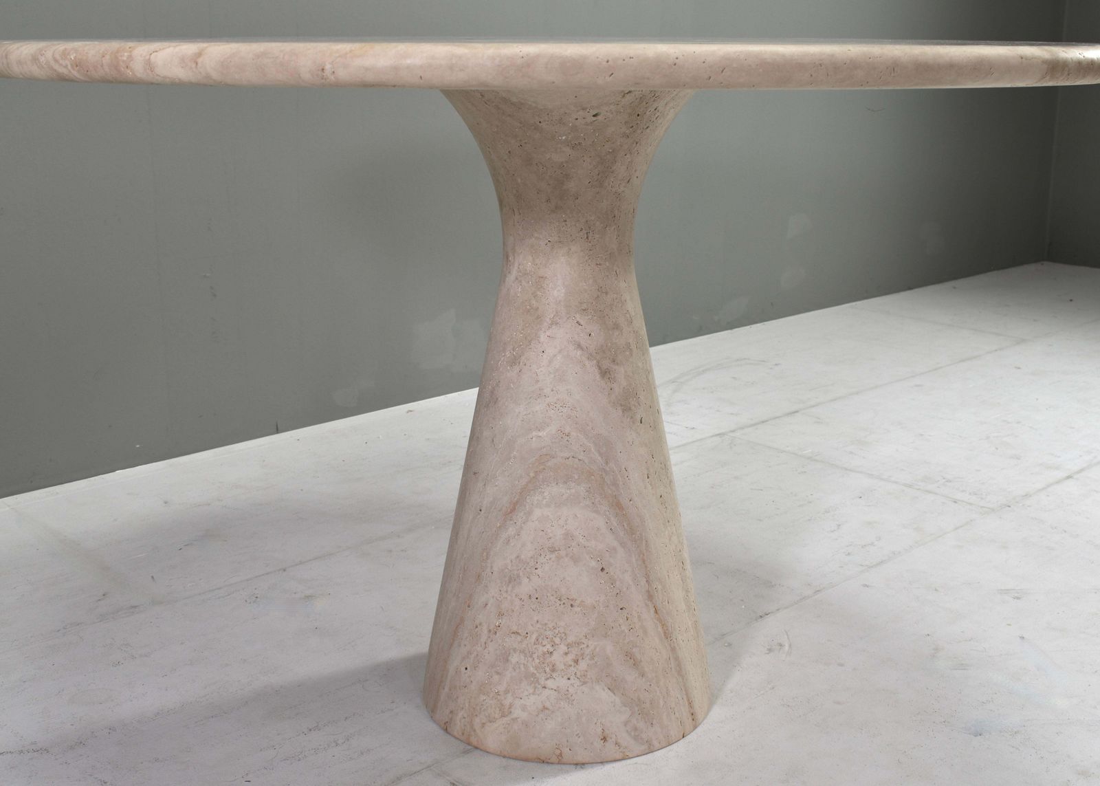 Exquisite Round Travertine Dining Table In The Manor Of Angelo Mangiarotti/Up&Up photo 8317.0
