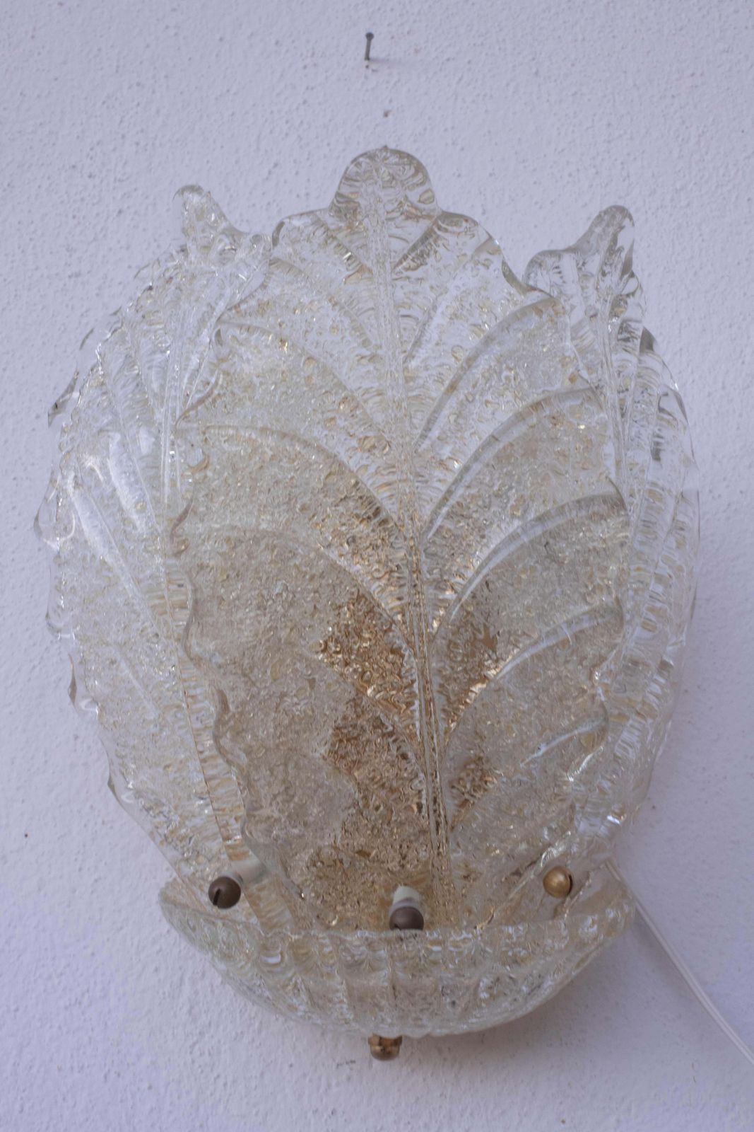 photo for sale Set Of 2 Portofino, Elegant Murano Wall Light Transparent And Gold Leaves, 1970