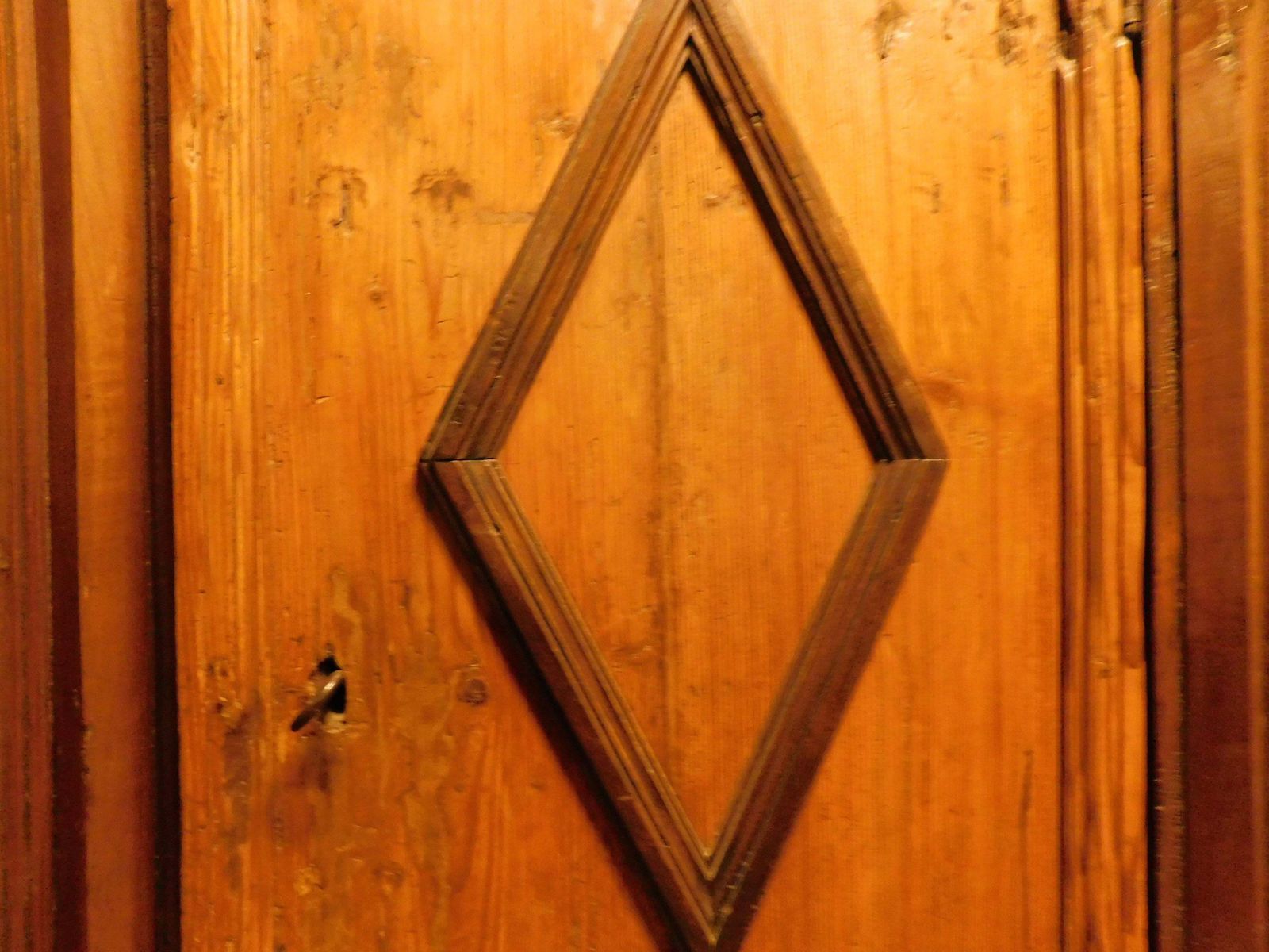 Armoires Wardrobe In Larch Wood With Two Doors With Carved Rhombuses, Italy photo vinterior