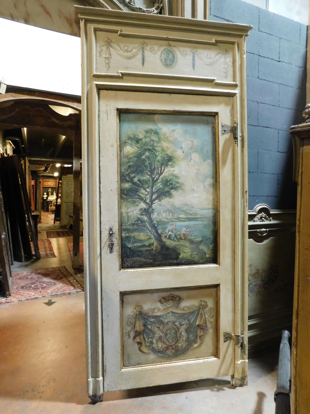 6184.0 N.2 Richly Painted Solid Wood Doors With High Frame, Italy photo