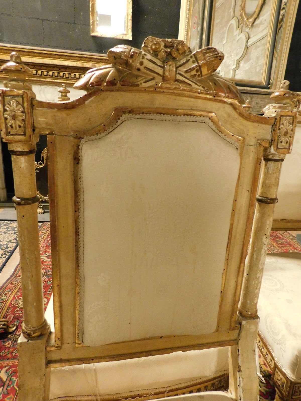photo vinterior Living Room Set With 1 Armchair And 3 Carved And Gilded Chairs, Italy