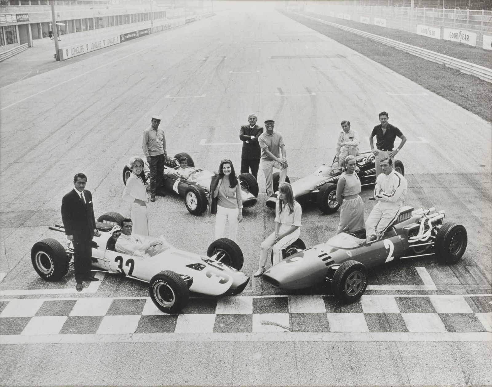Grand Prix photo furniture
