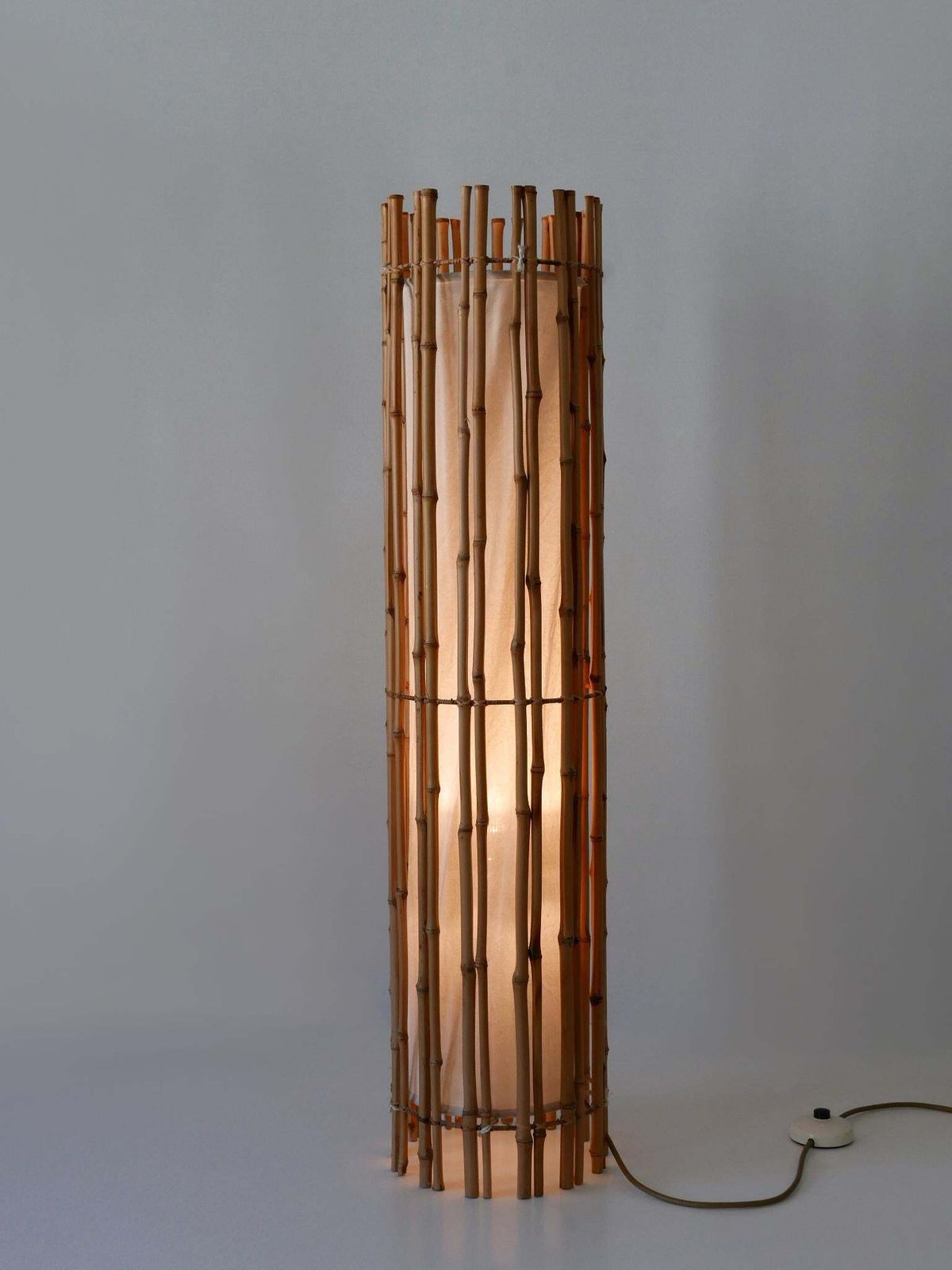 photo vintage Elegant Mid Century Modern Bamboo Floor Lamp By Louis Sognot France 1960s