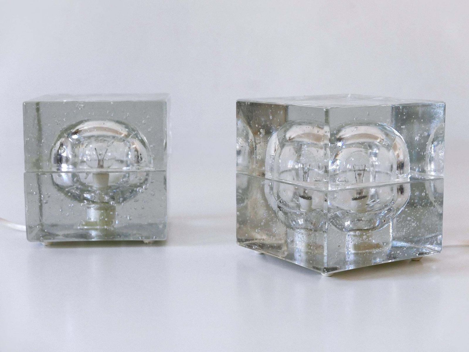 Set Of Two Hand Blown Ice Glass Cube Table Lamps By Müller & Zimmer Germany photo 3006.0