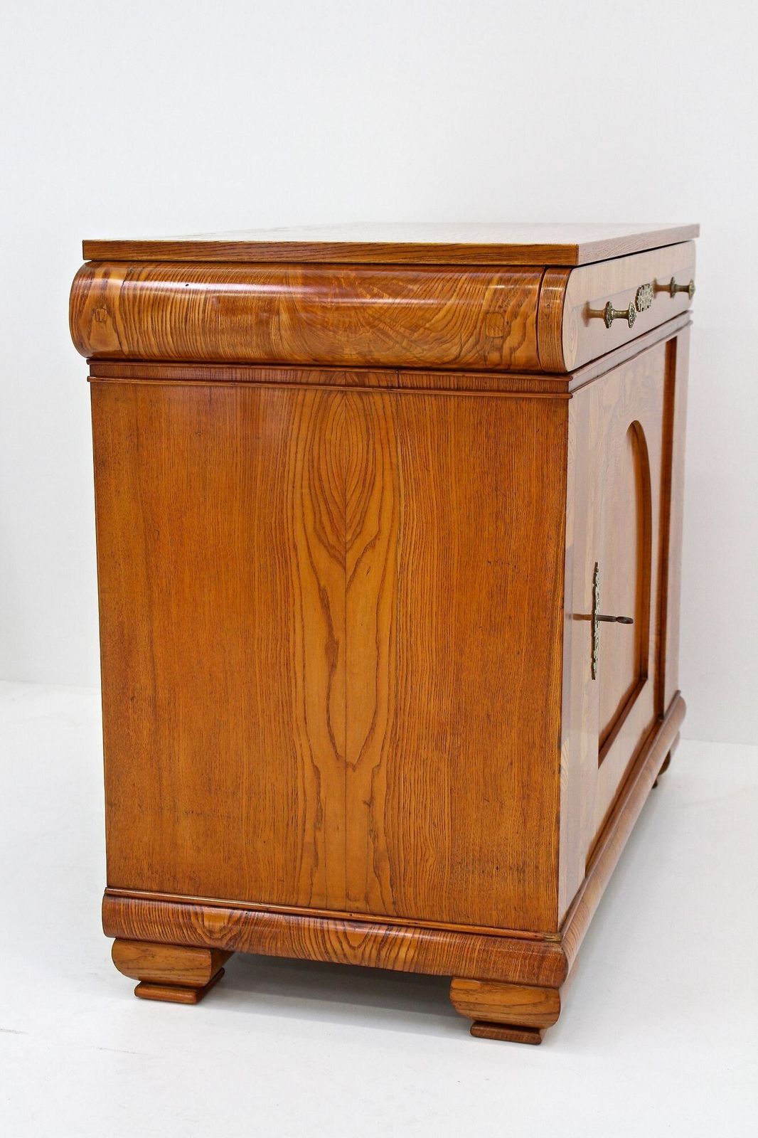 photo vintage 19th Century Biedermeier Commode/ Dresser, Ash Wood   Bohemia Circa 1860
