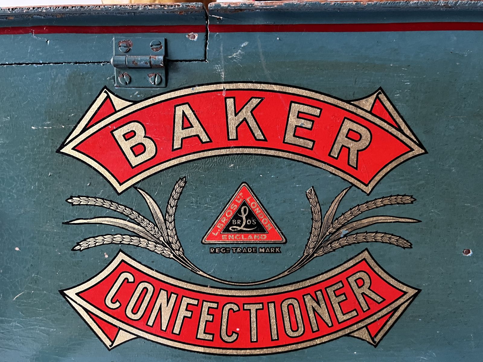 Original Circa 1930s Triang Bakers Confectioner Wooden Childrens Cart photo 2000.0