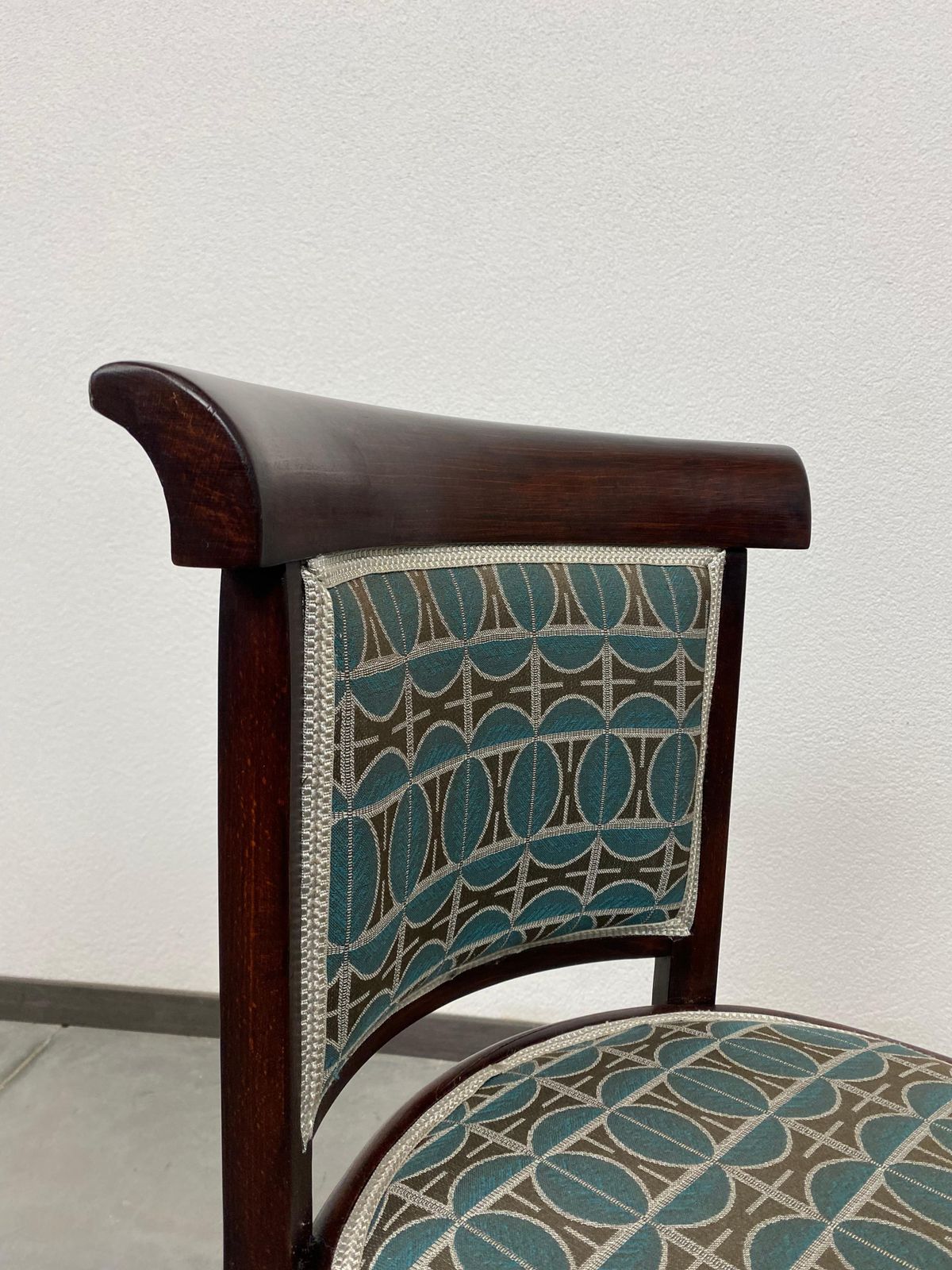 Pair Of Salon Chair No.423 By Josef Hoffmann For J&J Kohn photo vinterior