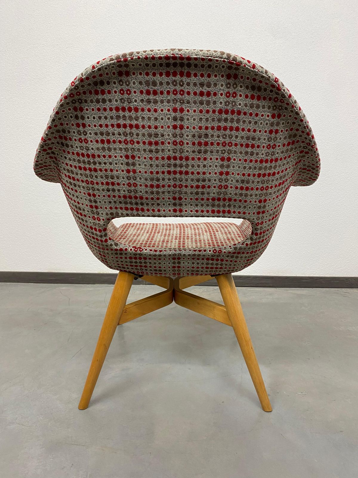Vintage Fiberglass Armchairs By Miroslav Navrátil photo buy