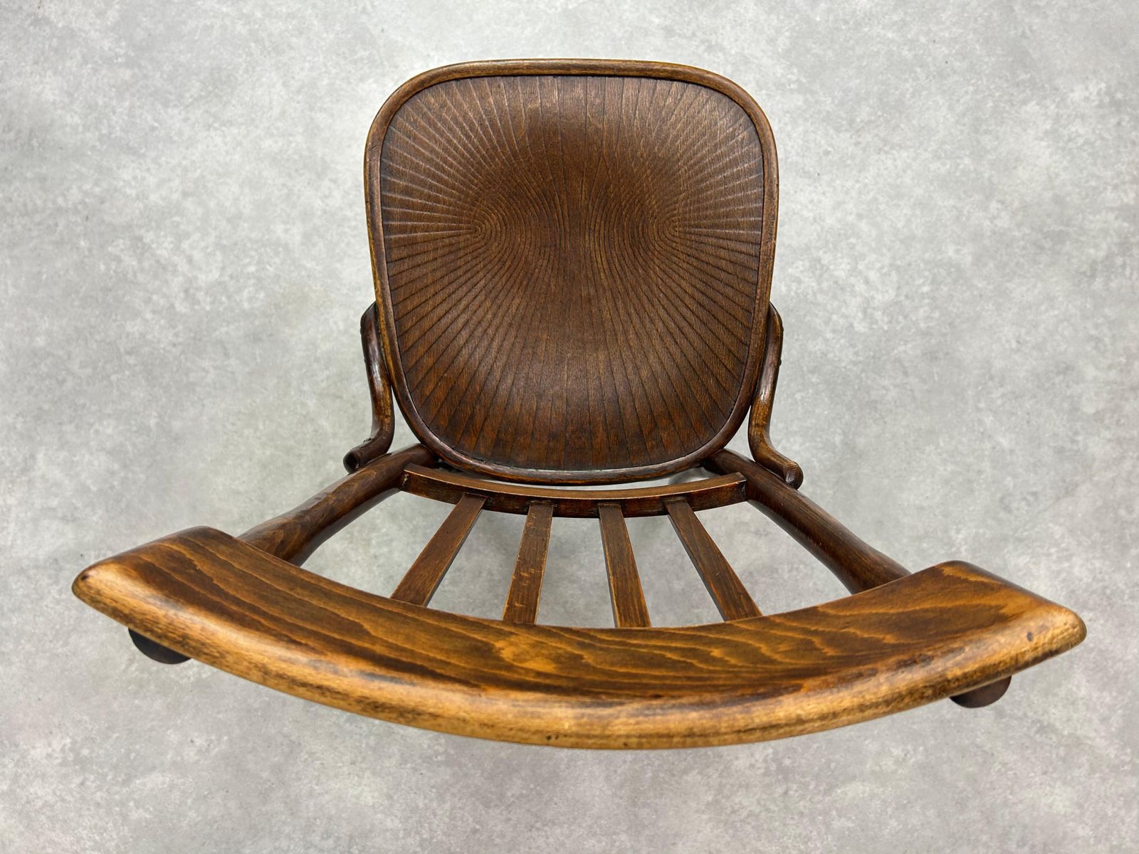 photo furniture Set Of 6 Dining Chairs By Thonet Mundus