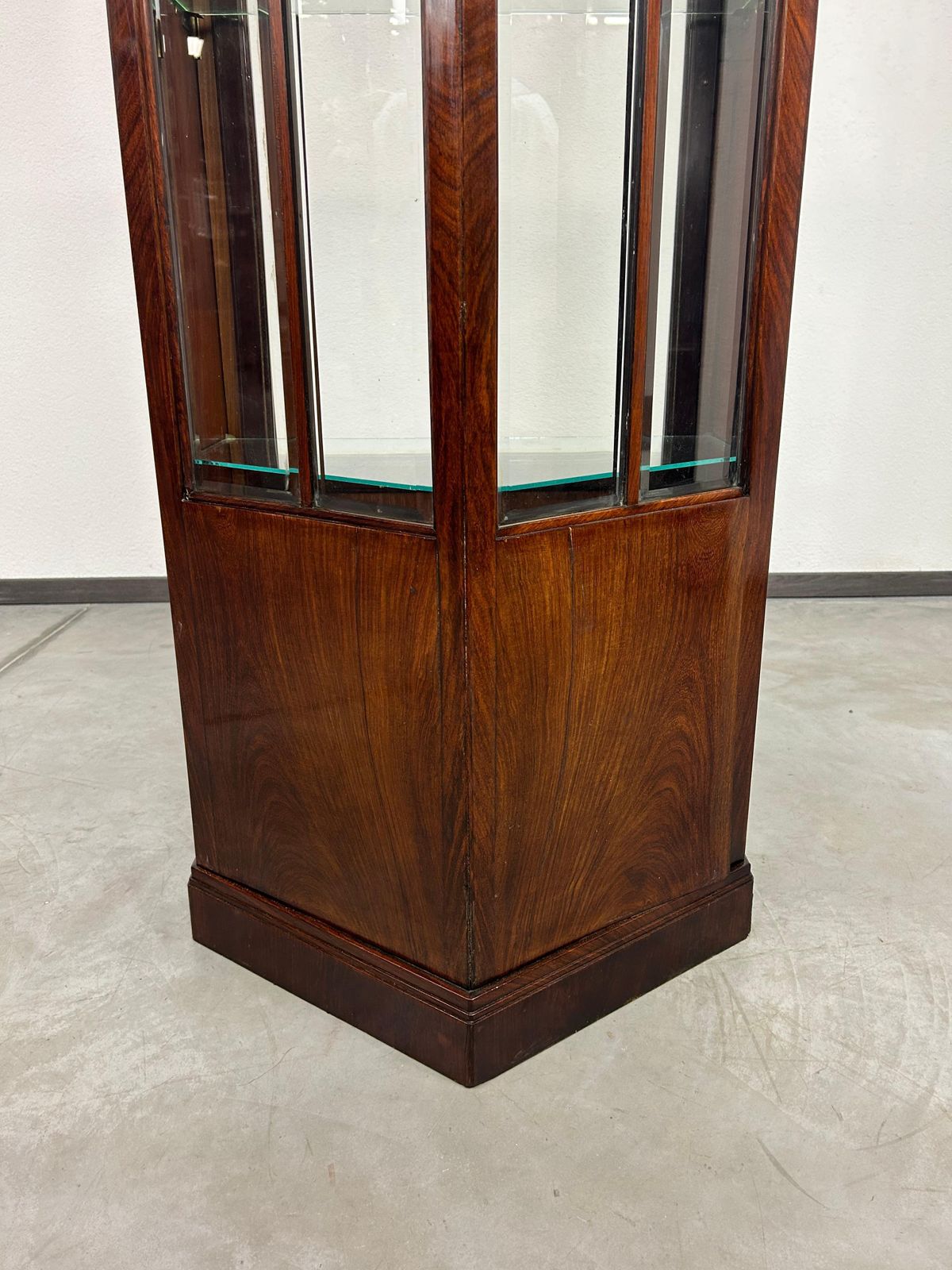 Secession Showcase photo Furniture
