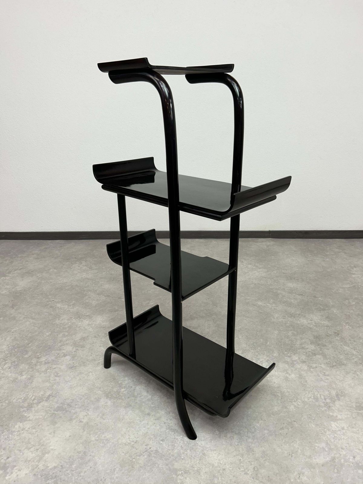 Very Rare Pagoda Plant Stand D68 By Thonet Mundus photo 3935.0