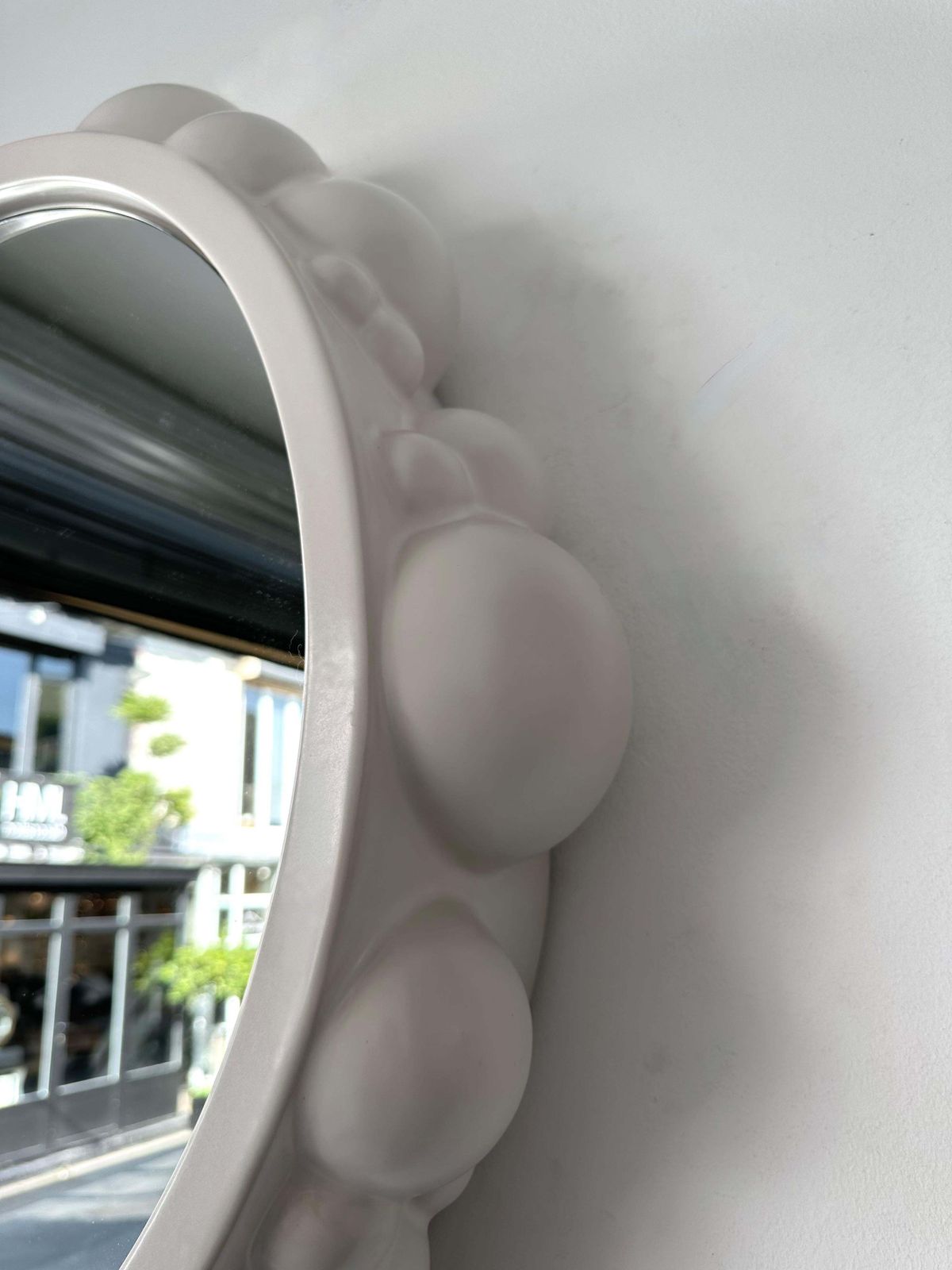 photo furniture Contemporary Bubble Atomo Ceramic Mirror By Antonio Cagianelli, Italy