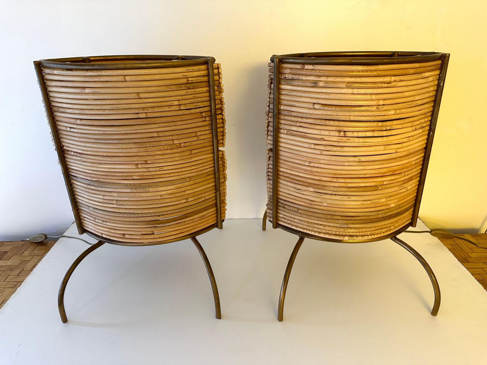photo vinterior Pair Of Rattan And Gilt Metal Lamps. Italy, 2000s