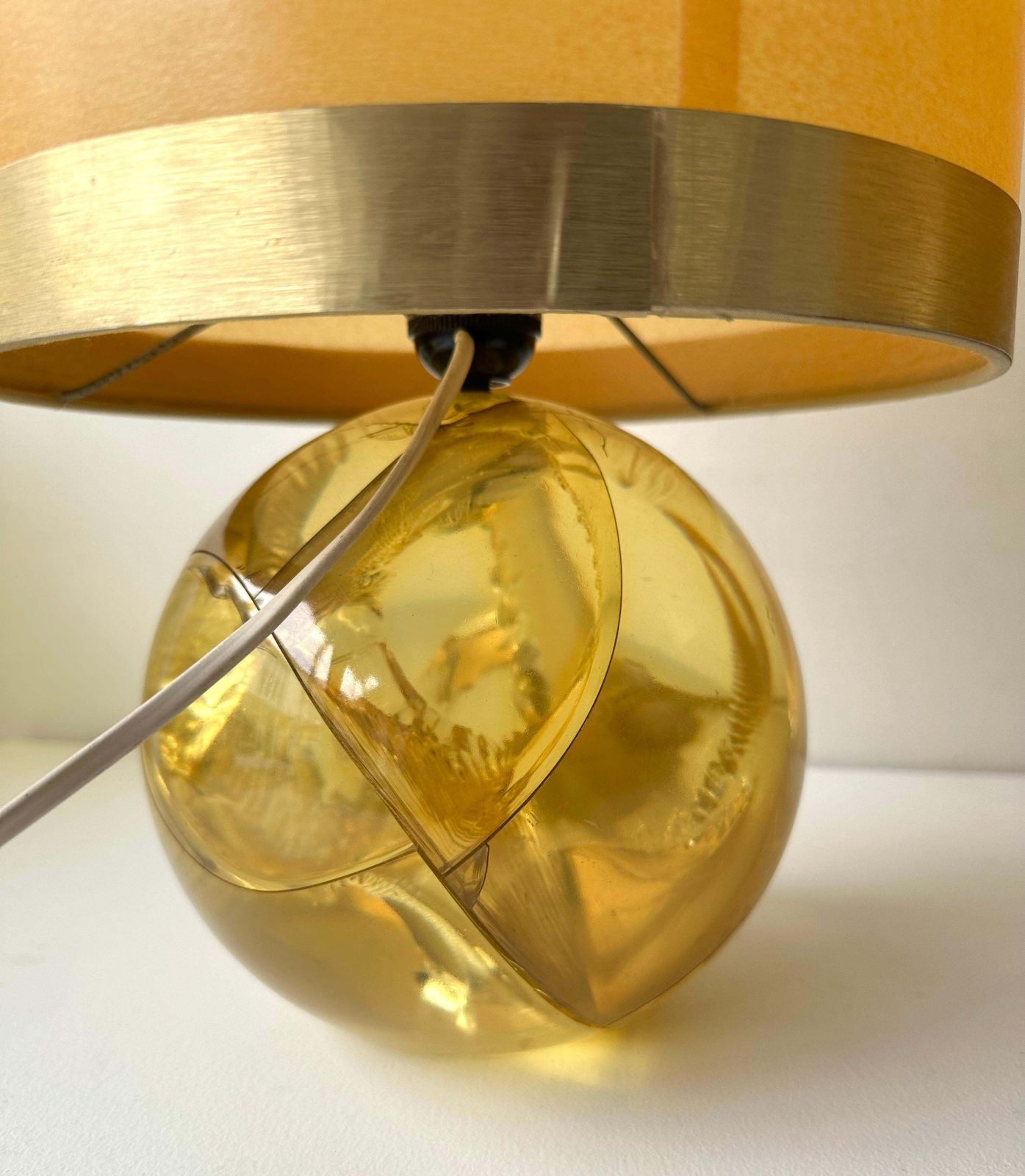 Pair Of Lamps Yellow Fractal Resin By François Godebski , France, 1970s photo Lighting