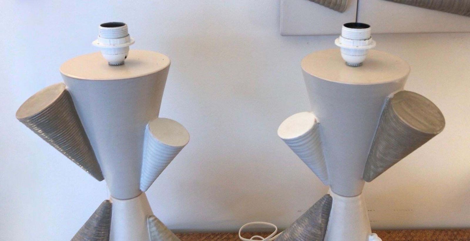 photo vintage Contemporary Pair Of Ceramic Cone Lamps By Antonio Cagianelli, Italy